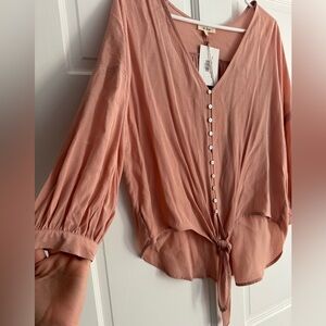 NWT Vneck top